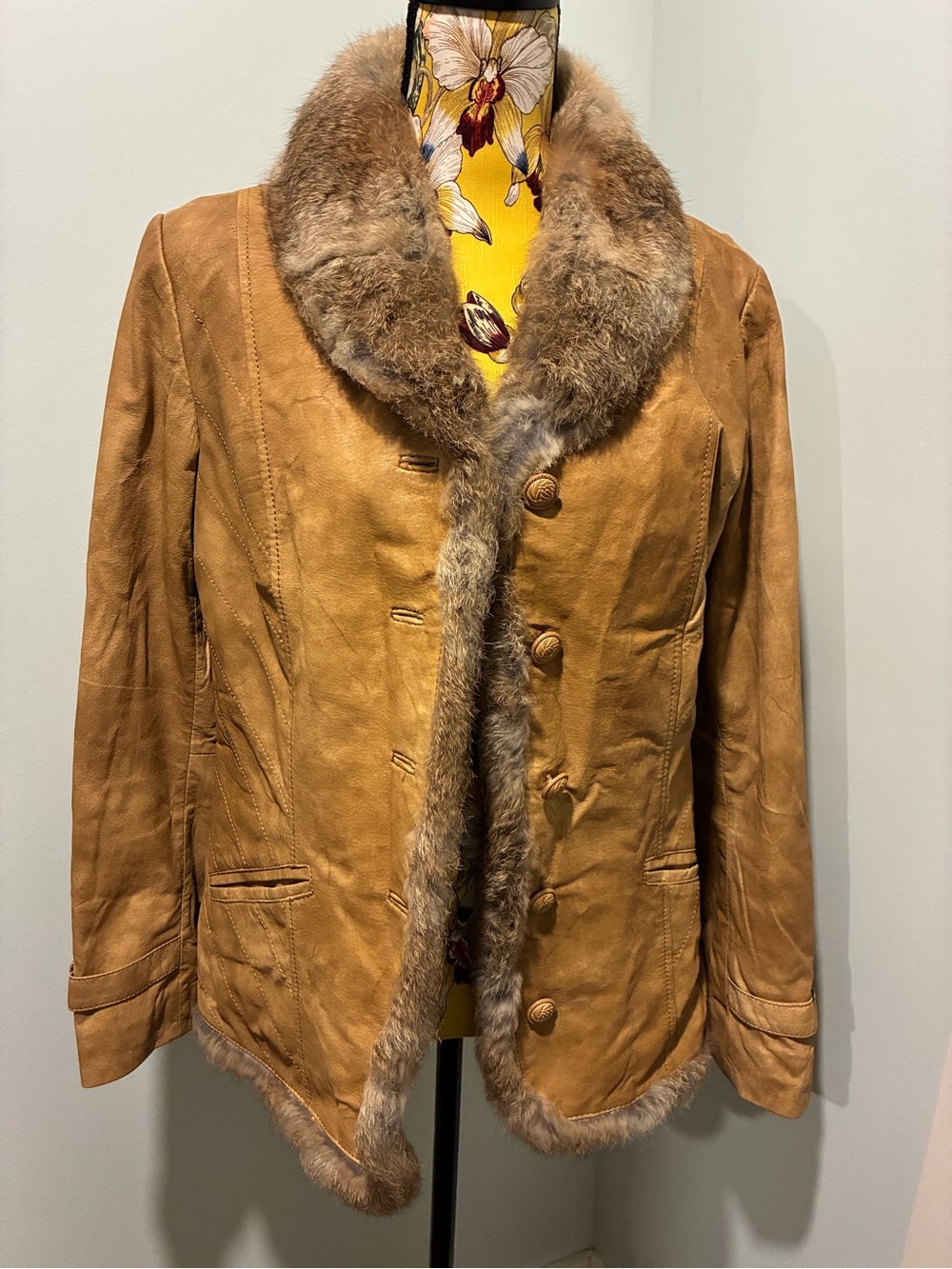Vintage Danier Fur Trimmed Tan Coloured Leather Boho Jacket Size Medium